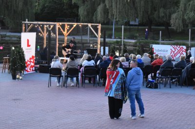 Okładka albumu: Koncert na molo. Adam Szabat